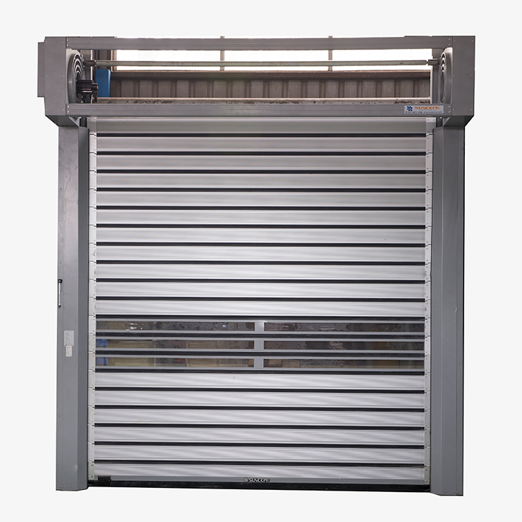 Mikä tarkalleen erottaa pikaoven tavallisesta ovesta